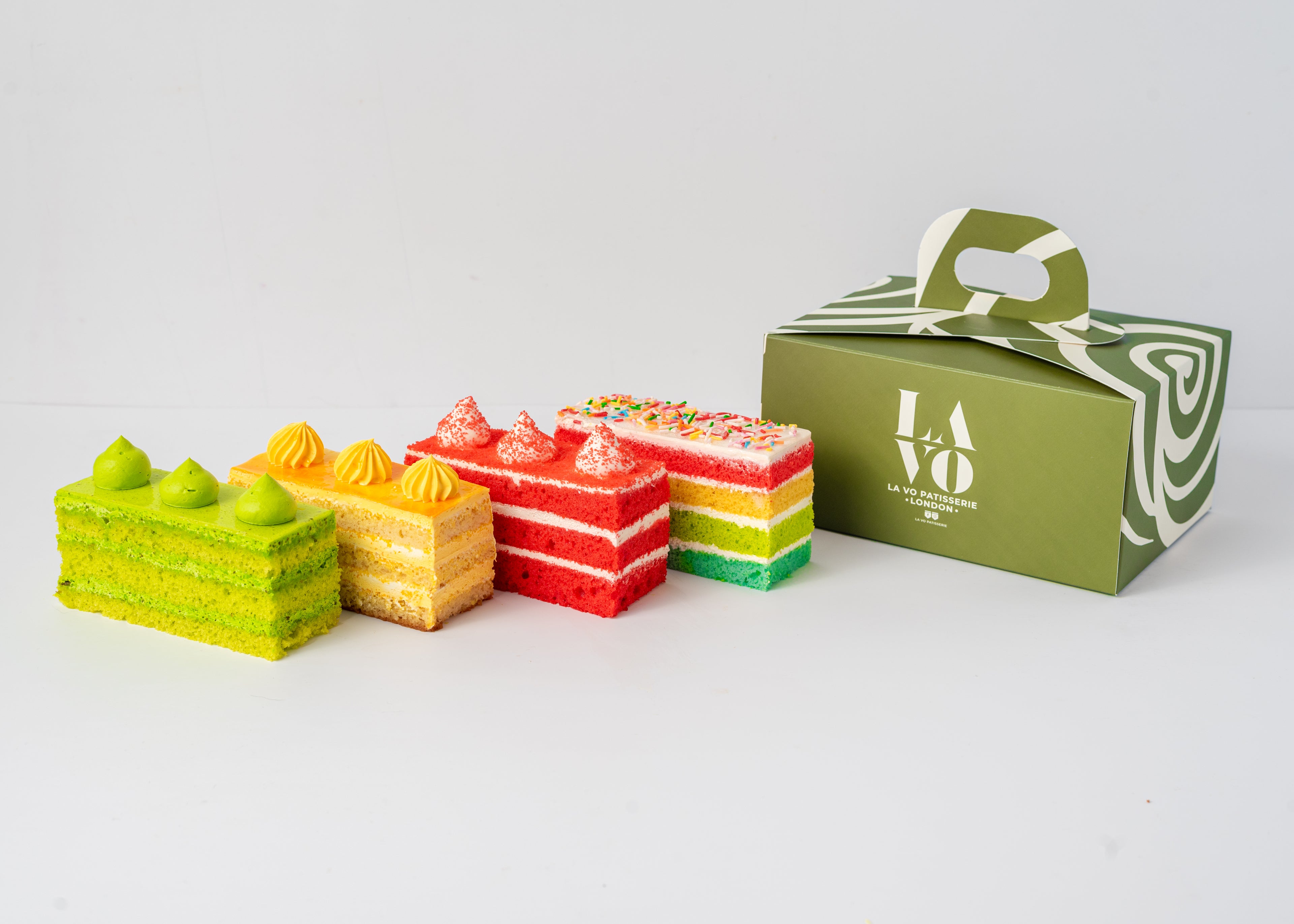 Box Of 4 Slice Cake - LA VO PATISSERIE