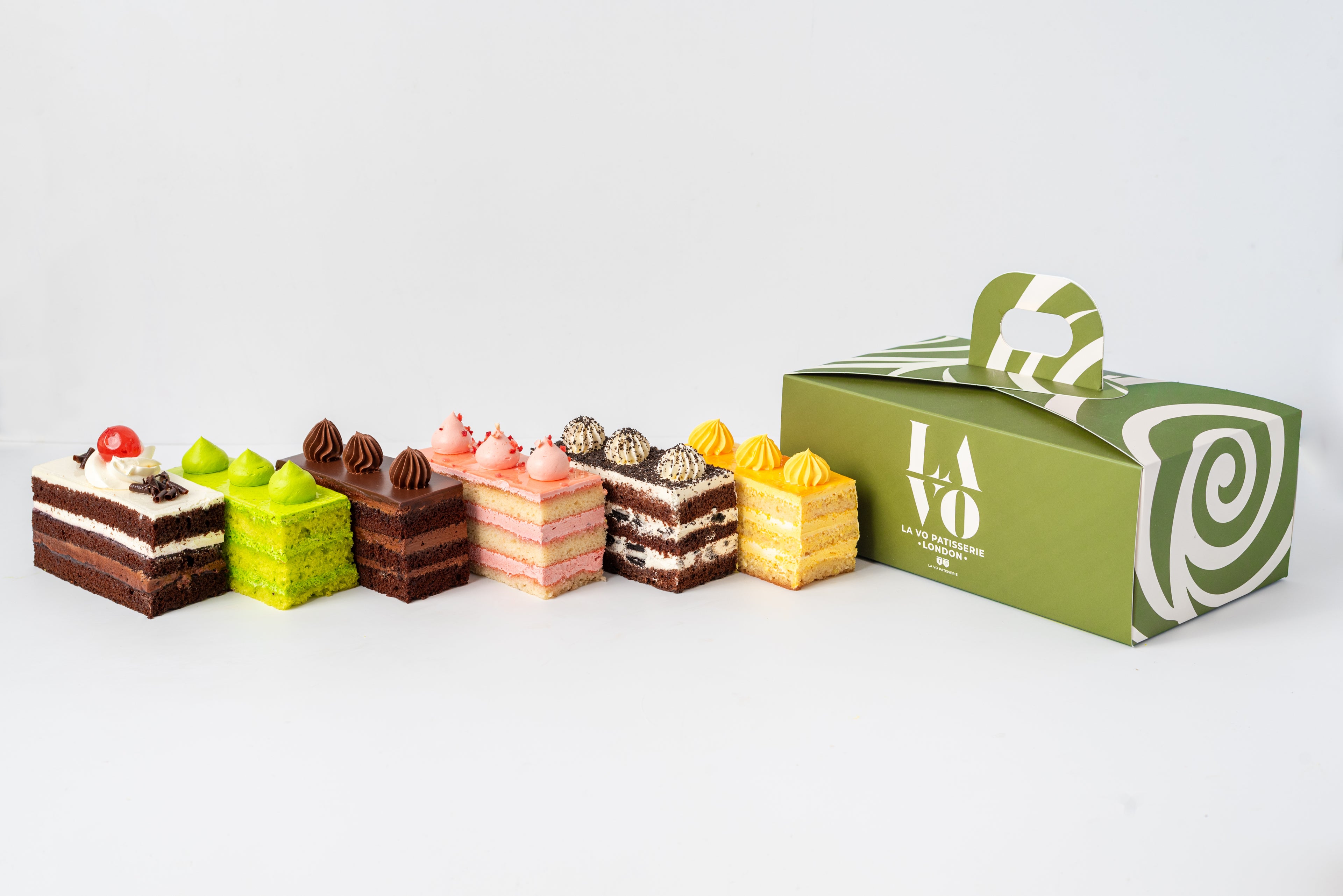 Box Of 6 Slice Cake - LA VO PATISSERIE