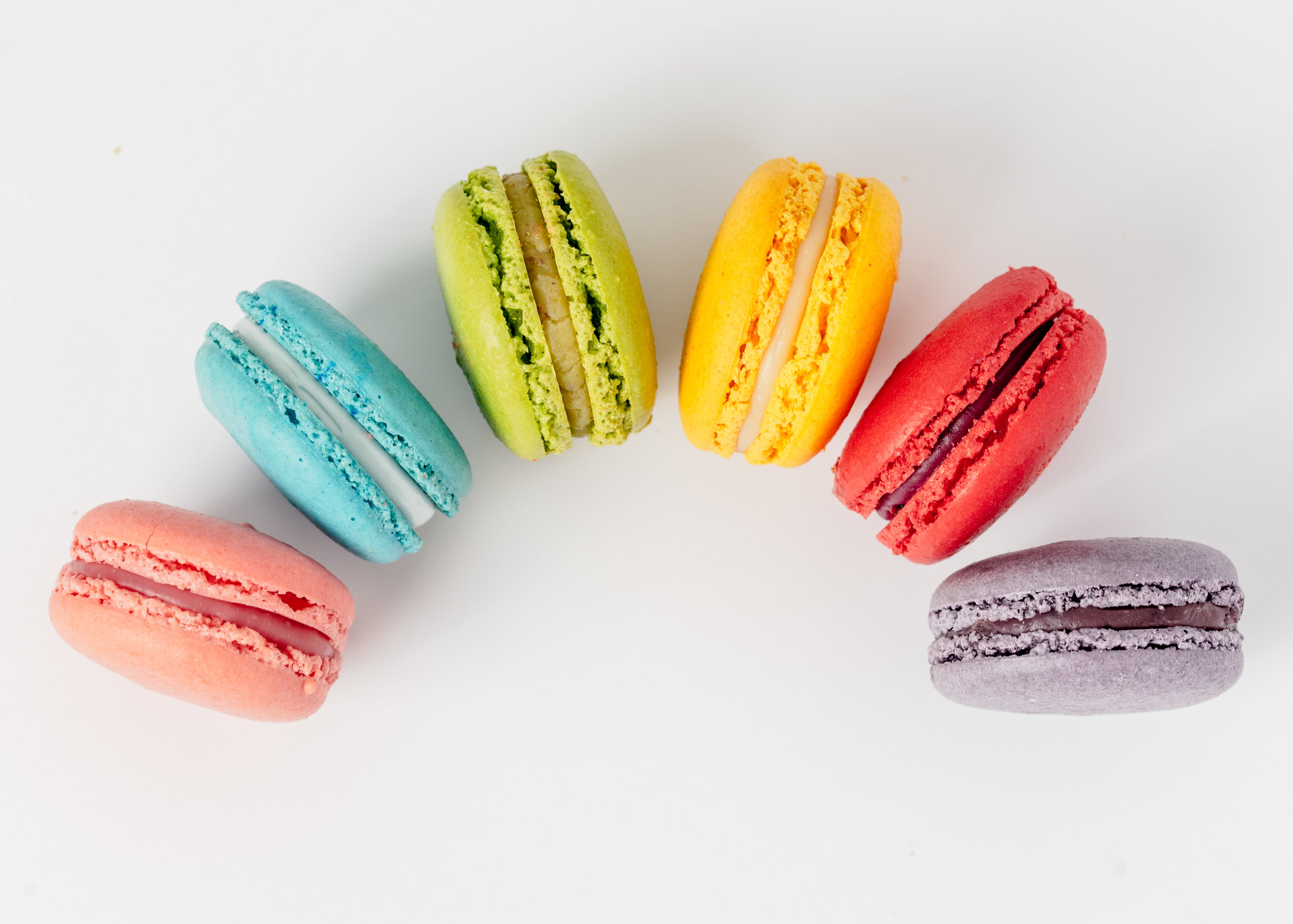 Box Of 12 Macarons - LA VO PATISSERIE