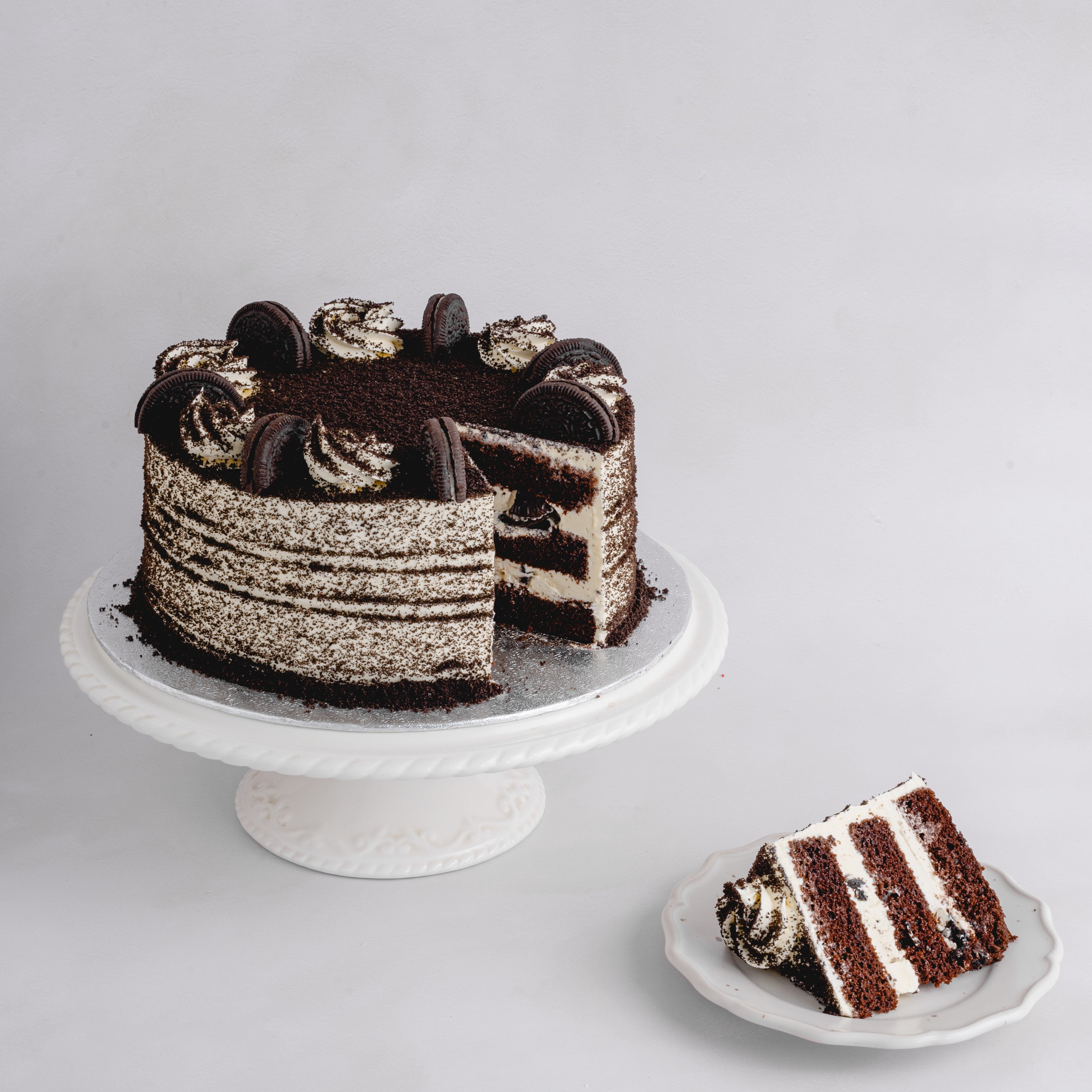 Cookies & Cream Cake - LA VO PATISSERIE
